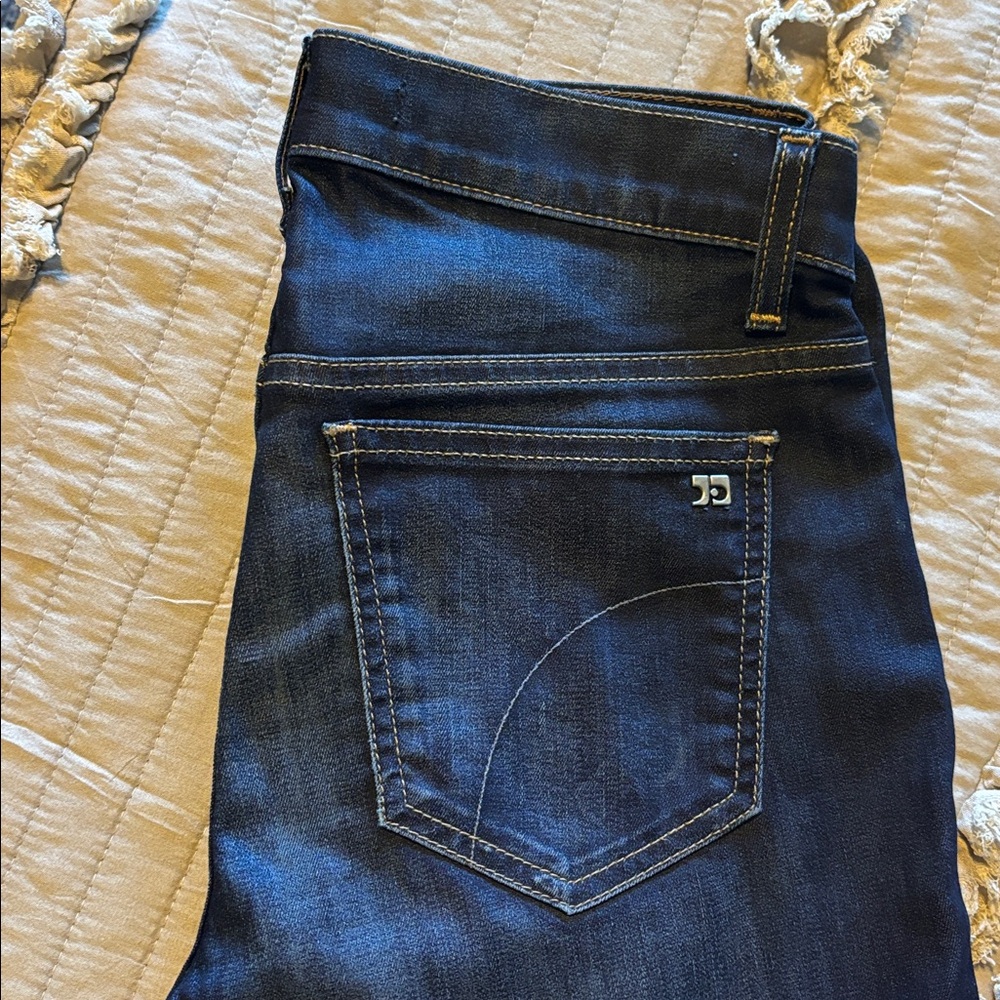 Jose’s dark wash skinny ankle jeans size 26